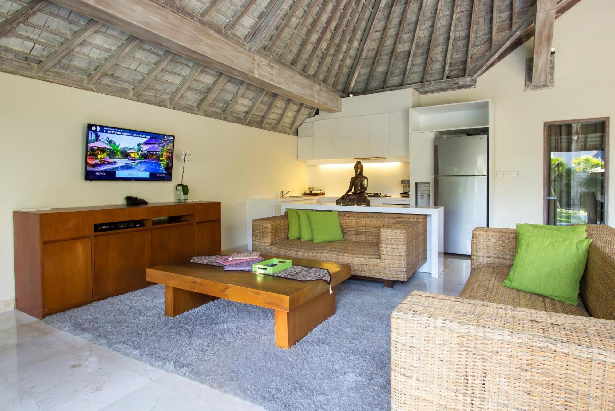 סמיניאק Serene Villas מראה חיצוני תמונה